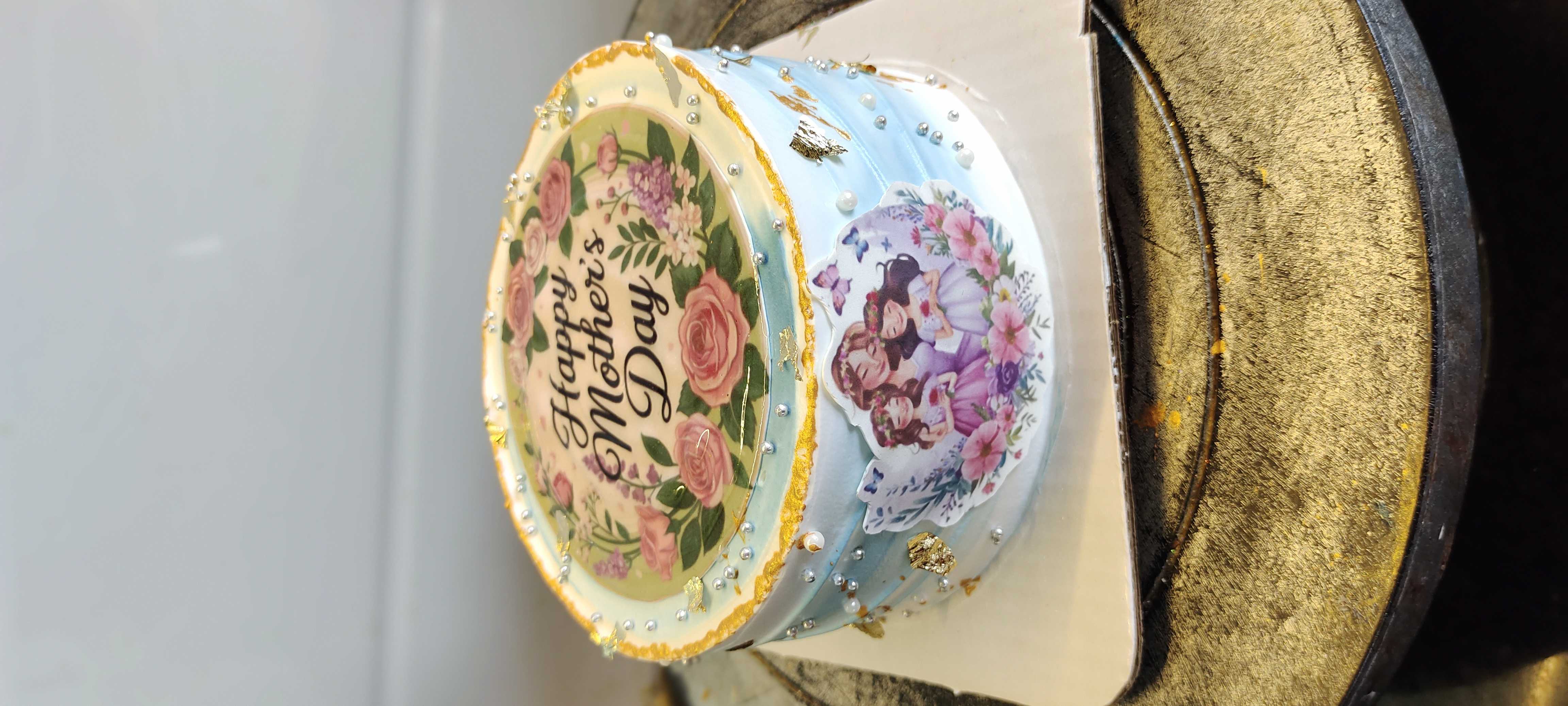 Cake 32